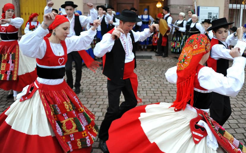 Groupe folklorique Cuevillé — Danses traditionnelles